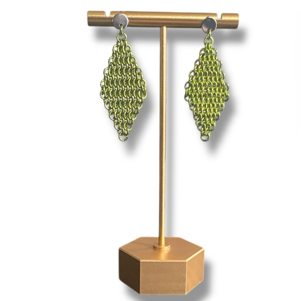 Handmade NWT’s Micro Chainmail Y2K Goth Grunge Medival Green Dangle Earrings - Picture 2 of 4
